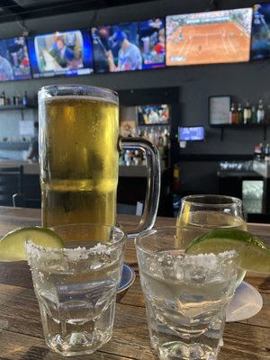 Roundin' 3rd Sports Bar & Grill by null