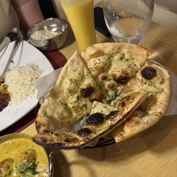 Tabla Indian Restaurant Columbus - Garlic naan - Indian Near Me - Columbus, Ohio Tabla Indian Restaurant Columbus - Garlic naan - Indian Near Me - Columbus, Ohio