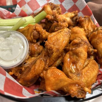 Chubbys Steaks - 20 Wings - Sandwiches Near Me - Philadelphia, Pennsylvania