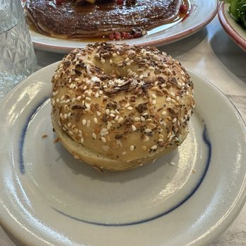 Early To Rise - Everything bagel - Breakfast & Brunch Near Me - San Francisco, California Early To Rise - Everything bagel - Breakfast & Brunch Near Me - San Francisco, California