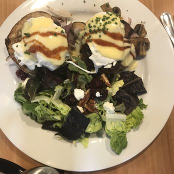 Crabtree Kitchen + Bar - Tri tip eggs Benedict with side salad - Steakhouses Near Me - Poulsbo, Washington Crabtree Kitchen + Bar - Tri tip eggs Benedict with side salad - Steakhouses Near Me - Poulsbo, Washington