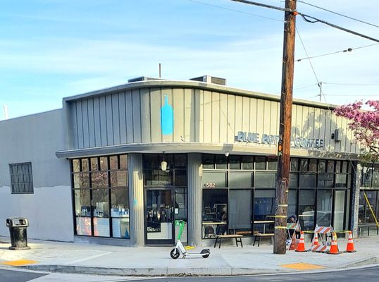 Blue Bottle Coffee by null