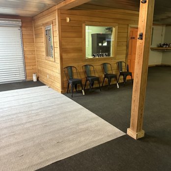 229 Auto Sales - Inside of business - Used Car Dealers Near Me - Adel, Georgia