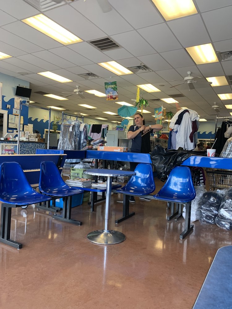 SOAP SUDS COIN LAUNDRY 62 Photos & 155 Reviews 4211 N Main St