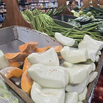 Apna Bazar Cash & Carry - Veggies - International Grocery Near Me - Edison, New Jersey