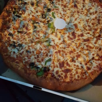 Eddie's Pizza - Amazing half veggie and half chicken pizza.. yumm - Italian Near Me - Clinton, Maryland