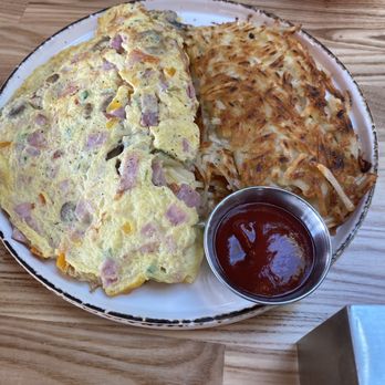 BB Cafe & Catering - Denver omelette - Cafes Near Me - Burbank, California