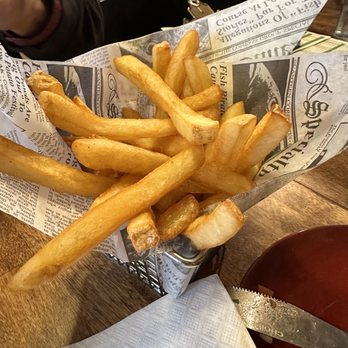 Gus' Snug - Fries... cooked just right - Irish Pub Near Me - Clawson, Michigan Gus' Snug - Fries... cooked just right - Irish Pub Near Me - Clawson, Michigan