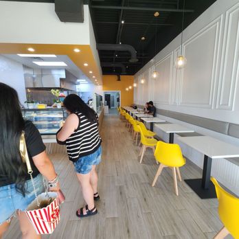 Fluffy Fluffy Dessert Cafe - Desserts Near Me - Buford, Georgia