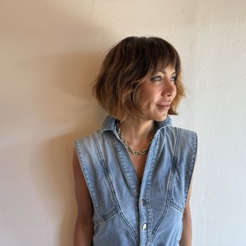Good Look Babe - Layered bob haircut by Katie - Hair Salons Near Me - La Mesa, California Good Look Babe - Layered bob haircut by Katie - Hair Salons Near Me - La Mesa, California
