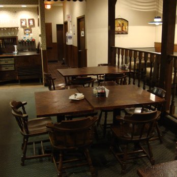 Pizza Flame - Looking directly in back and to the right side dining area from the front entry. - Pizza Near Me - Coon Rapids, Minnesota