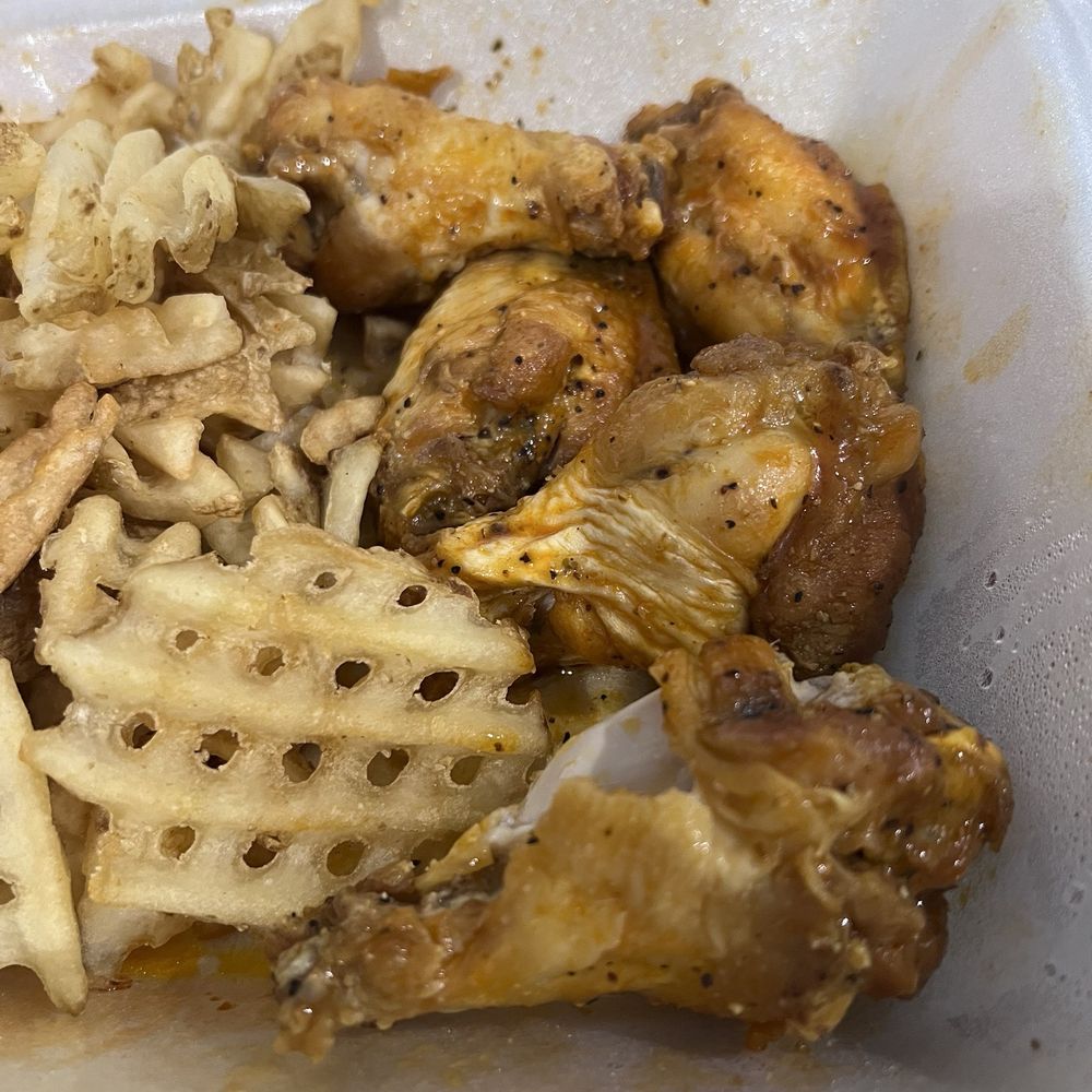 Pluckers Wing Bar - Pasadena - Chicken Wings Near Me - Pasadena, Texas Pluckers Wing Bar - Pasadena - Chicken Wings Near Me - Pasadena, Texas