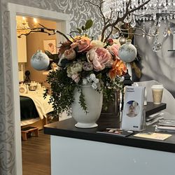 SilkSpa Face & Body - Front Desk