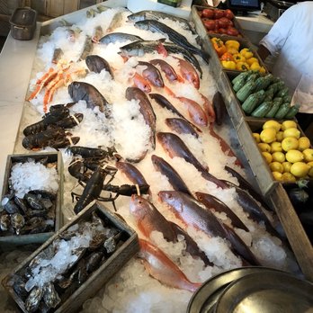 Estiatorio Nostos Lomas - Beautiful seafood display - Seafood Near Me - México, D.F., DIF Estiatorio Nostos Lomas - Beautiful seafood display - Seafood Near Me - México, D.F., DIF