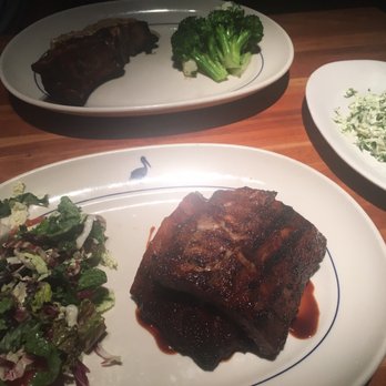Houston's Restaurant - Pork chop and ribs ! Amaaaaaazing - American Near Me - Pompano Beach, Florida Houston's Restaurant - Pork chop and ribs ! Amaaaaaazing - American Near Me - Pompano Beach, Florida