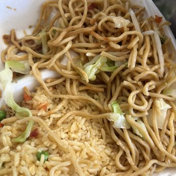 Hot Wok Restaurant - Pale chow mien - Chinese Near Me - Fullerton, California Hot Wok Restaurant - Pale chow mien - Chinese Near Me - Fullerton, California