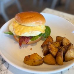Ocean Alley Restaurant & Beach Bar - Elevated Egg Sandwich