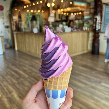 Makani's Magic Pineapple Shack - Juice Bars & Smoothies Near Me - Hilo, Hawaii Makani's Magic Pineapple Shack - Juice Bars & Smoothies Near Me - Hilo, Hawaii