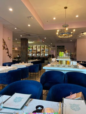 Gigi's at Maxwell's Plum by null