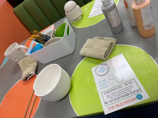 THE MUD ROOM - 41 Photos & 26 Reviews - 1971 E Beltline Ave NE, Grand ...