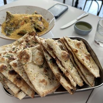 PepperMint Indian Restaurant - Garlic naan - Indian Near Me - Sunnyvale, California
