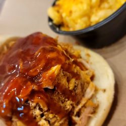 Mission BBQ - Chicken sandwich with Mac and cheese