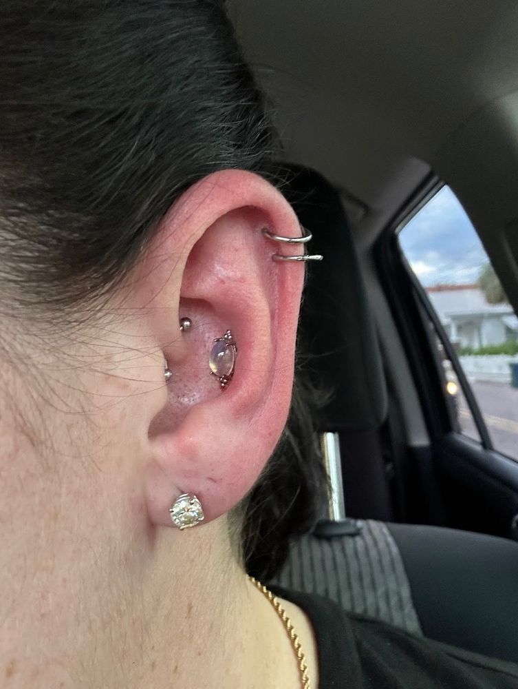 EMBELLISHMENTS FINE TATTOO & PIERCING STUDIO Updated June 2024 410