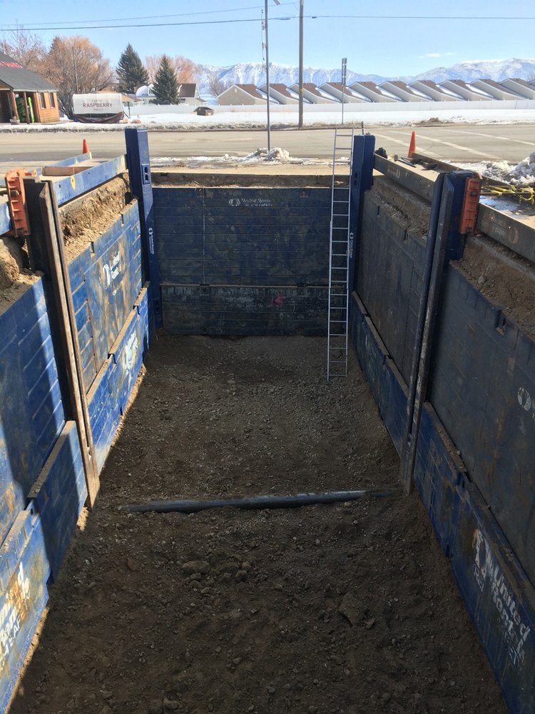 LUTZ CONSTRUCTION 506 Dee Dr, Garden City, Utah Snow Removal