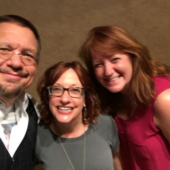 Penn & Teller - Both Penn and Teller stick around after every show to take selfies with the fans - Magicians Near Me - Las Vegas, Nevada