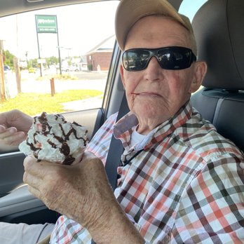 Freeze Restaurant - Banana Split & Papa Lewis - Salad Near Me - Conway, South Carolina Freeze Restaurant - Banana Split & Papa Lewis - Salad Near Me - Conway, South Carolina