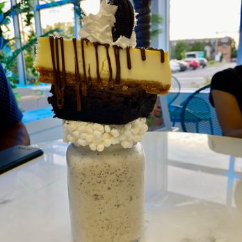 Le Blue - Ice Cream & Frozen Yogurt Near Me - Longueuil, Quebec