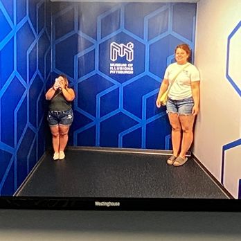 Museum of Illusions - Museums Near Me - Pittsburgh, Pennsylvania Museum of Illusions - Museums Near Me - Pittsburgh, Pennsylvania