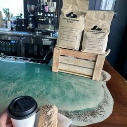 Brewed Monday Coffee - Natural Process Coffee from Honduras and coffee cake