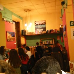 Café Con Libros - Interior