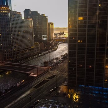 Hyatt Regency Chicago - Nice view in the morning - Hotels Near Me - Chicago, Illinois