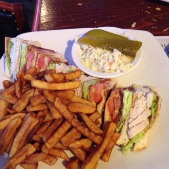 Brasserie le Manoir - Club sandwich really good - Brasseries Near Me - Lachine, Quebec