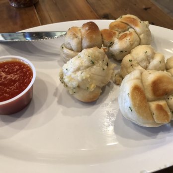Mangia Brick Oven Pizza - Order of garlic knots - Pizza Near Me - Toms River, New Jersey