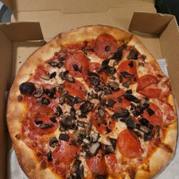 Small pizza with pepperoni and mushroom Small pizza with pepperoni and mushroom