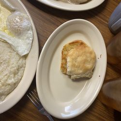 Cindy’s South Pointe Restaurant - Lone biscuit