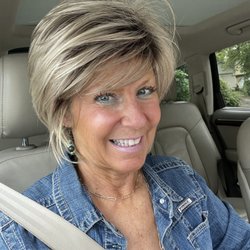 Amazing Wig World - Amazing Wig World made me able to smile again!