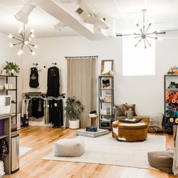 kOMpose - Spacious lobby with retail and yoga products!