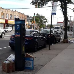 Street side parking meter very close! Street side parking meter very close!