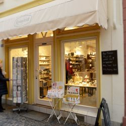 Mutter Holunder - Ronnefeldt Shop in der Augustinerstraße