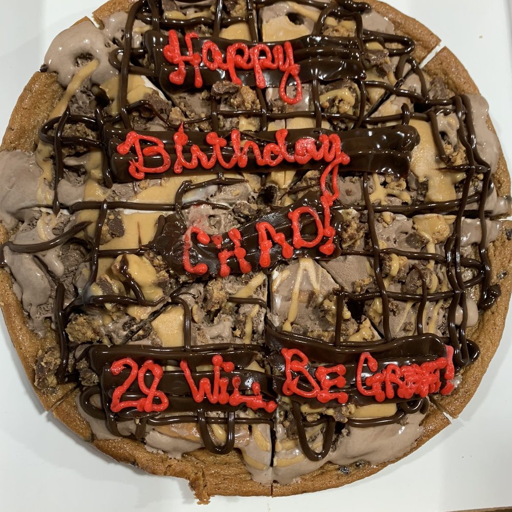 Baskin-Robbins - Peanut Butter 'n Chocolate polar pizza - Ice Cream & Frozen Yogurt Near Me - Honolulu, Hawaii Baskin-Robbins - Peanut Butter 'n Chocolate polar pizza - Ice Cream & Frozen Yogurt Near Me - Honolulu, Hawaii