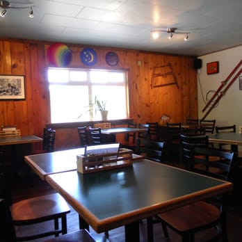 Saw Tooth Roadhouse - All ages family dining room - Pizza Near Me - Hood River, Oregon Saw Tooth Roadhouse - All ages family dining room - Pizza Near Me - Hood River, Oregon