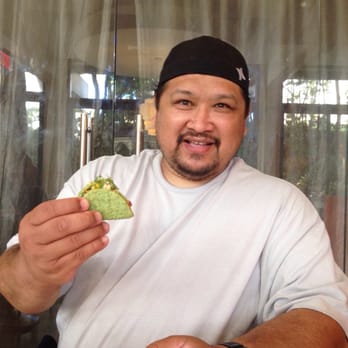 M.A.C. 24/7 - Mini ahi poke taco, these were really mini, lol. But good stuff, btw that's not a flower in my ear. - American Near Me - Honolulu, Hawaii