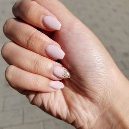 Acrylic coffin-shaped nails. I'm obsessed Acrylic coffin-shaped nails. I'm obsessed