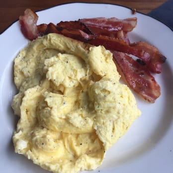 Tavern - Yummy - New American Near Me - Nashville, Tennessee