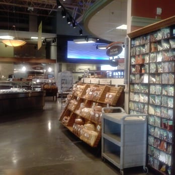 Mariano's - Jefferson Park - Nice and tidy... - Grocery Near Me - Chicago, Illinois