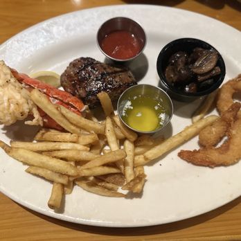 Black Angus Steakhouse - Steak and lobster Trio - Steakhouses Near Me - San Jose, California Black Angus Steakhouse - Steak and lobster Trio - Steakhouses Near Me - San Jose, California